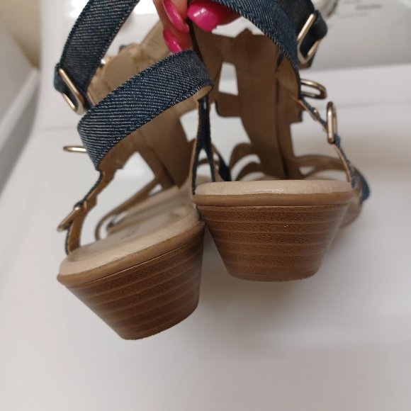 EUC Rialto Denim Gladiator Sandals Size 7.5 - Picture 3 of 6